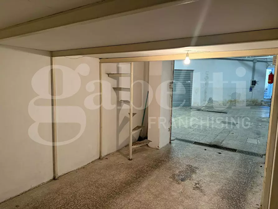 Immagine 7 di Box auto in vendita  in Via di Conca DâOro, 376 a Roma