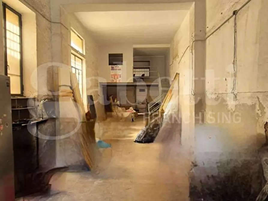 Immagine 4 di Magazzino in affitto  in Via Dante, 25 a Torre Annunziata