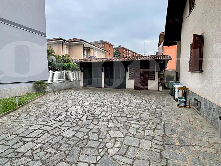 Immagine 30 di Villa in vendita  in Via Bellini a Orbassano