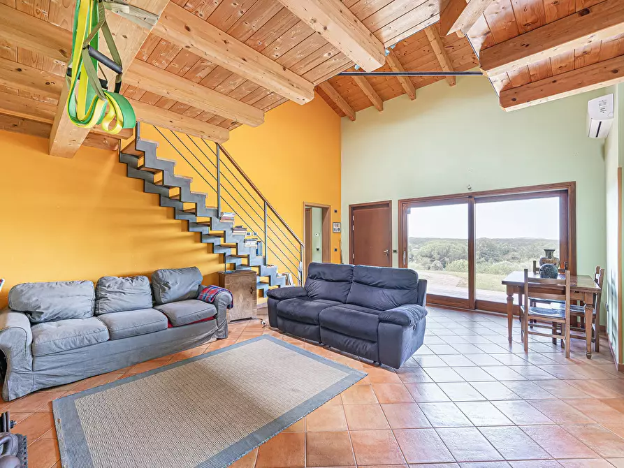 Immagine 2 di Villa in vendita  in Via Canale, 64 a Manziana