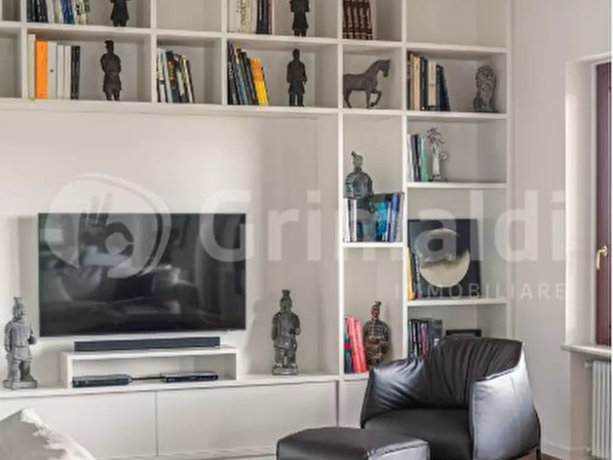 Immagine 1 di Appartamento in vendita  in Via Cenisio a Milano