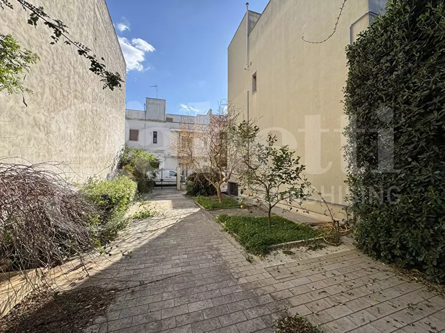 Immagine 41 di Appartamento in vendita  in Via Manzoni, 67 a Galatone