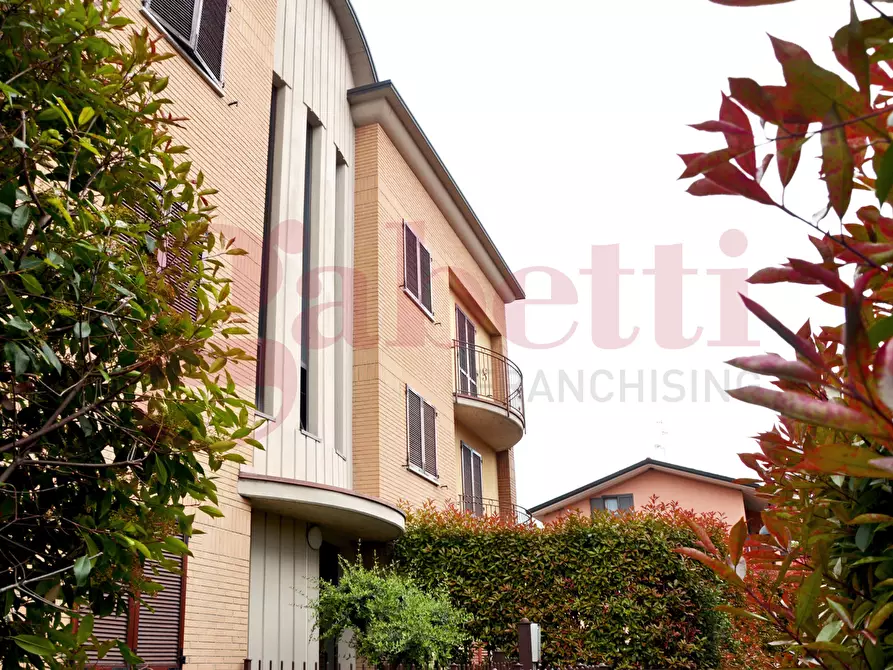 Immagine 11 di Appartamento in vendita  in Via Leone XIII, 45 a Calusco D'adda