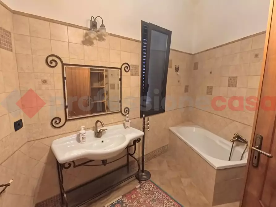 Immagine 25 di Villa in vendita  in Via Villaggio Magna Grecia,, 2 a Motta San Giovanni