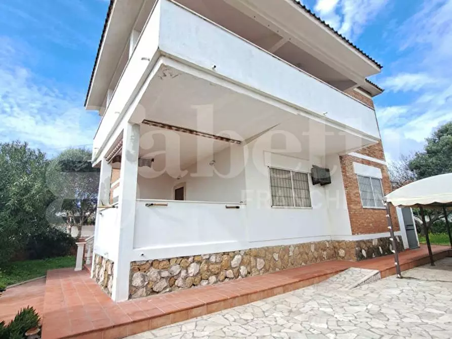 Immagine 2 di Villa in vendita  in Via dei delfini, 261 a Ardea