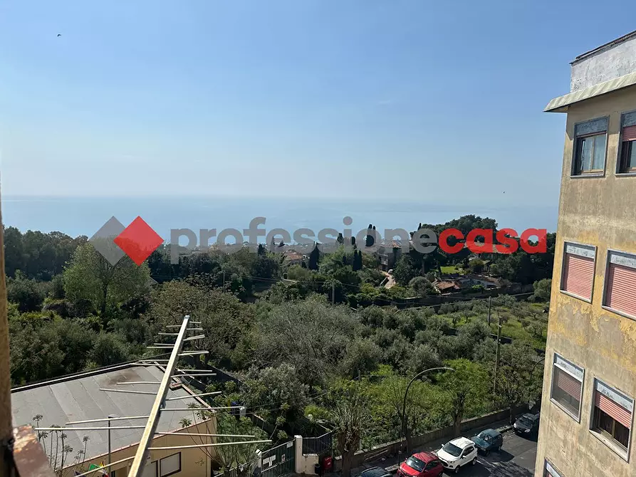 Immagine 8 di Appartamento in vendita  in Via Nizzeti a Aci Castello
