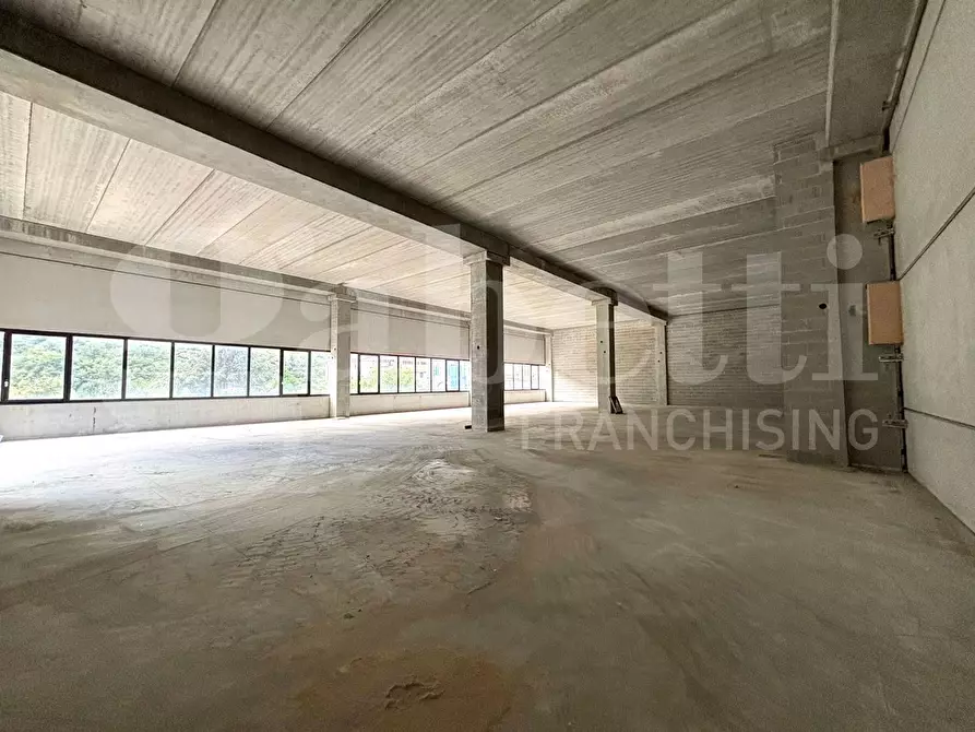 Immagine 5 di Capannone industriale in vendita  in Via Maestri del Lavoro a Finale Ligure