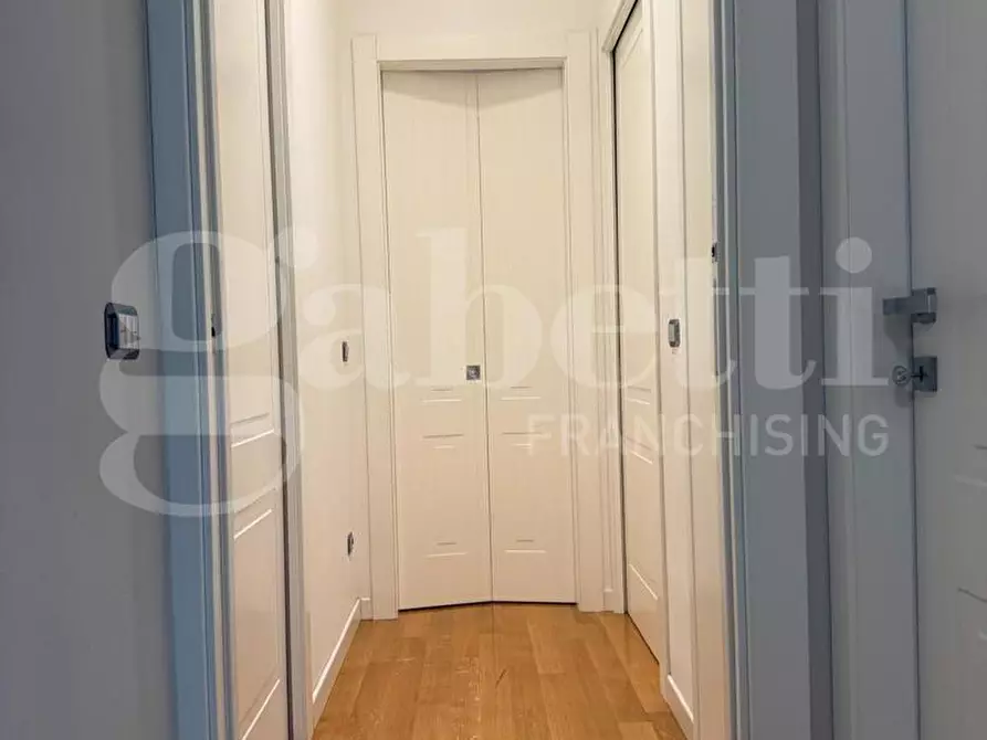 Immagine 9 di Appartamento in vendita  in Via Antonio De Viti De Marco a Roma