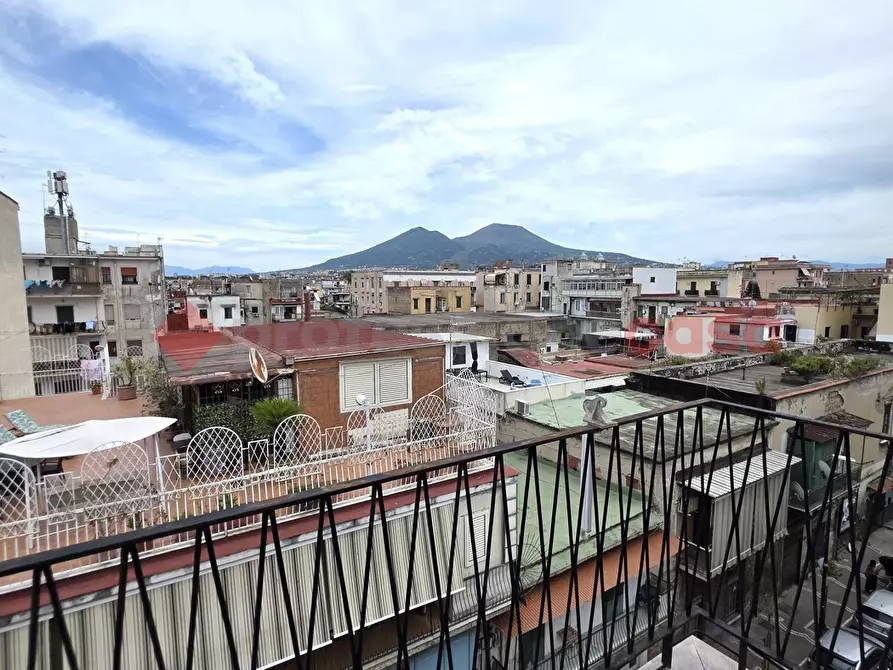 Immagine 1 di Appartamento in vendita  in Via Alberto Marghieri, 25 a Napoli