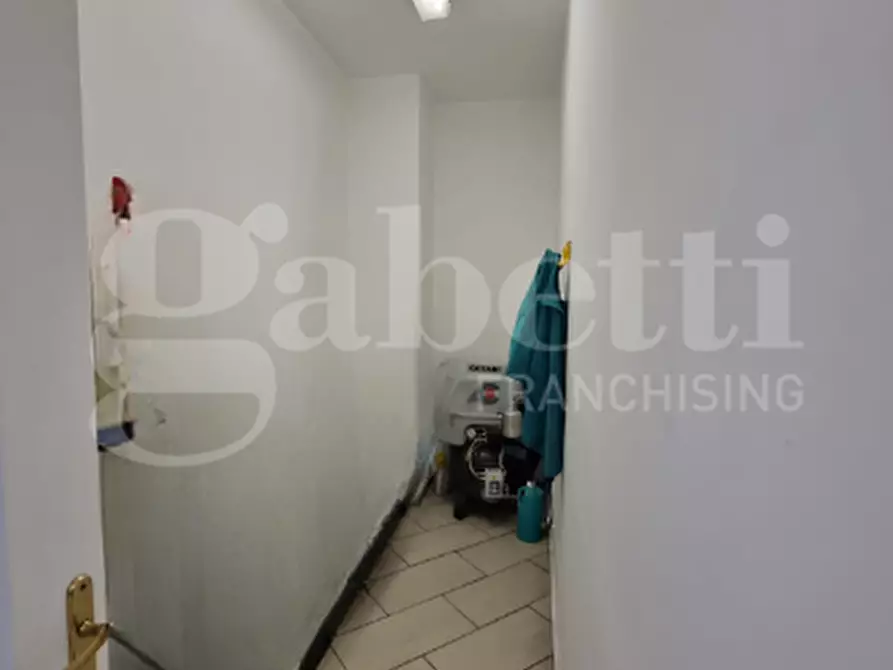 Immagine 9 di Appartamento in vendita  in Via della Resistenza a Bari