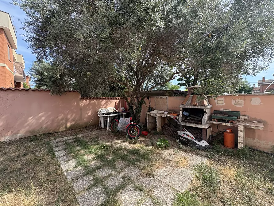Immagine 3 di Appartamento in vendita  in Via CARLO ALBIZZATI, 509 a Roma