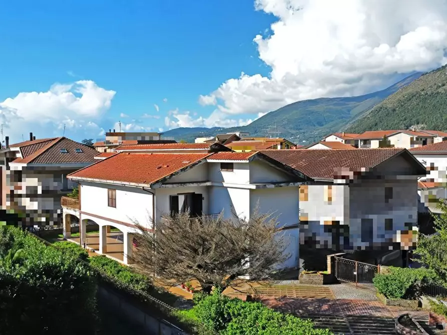 Immagine 1 di Villa in vendita  in Via Giacomo Matteotti, snc a Sora