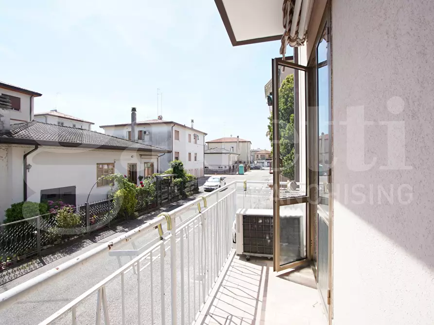 Immagine 9 di Appartamento in vendita  in Via San DonÃ , 221 a Venezia