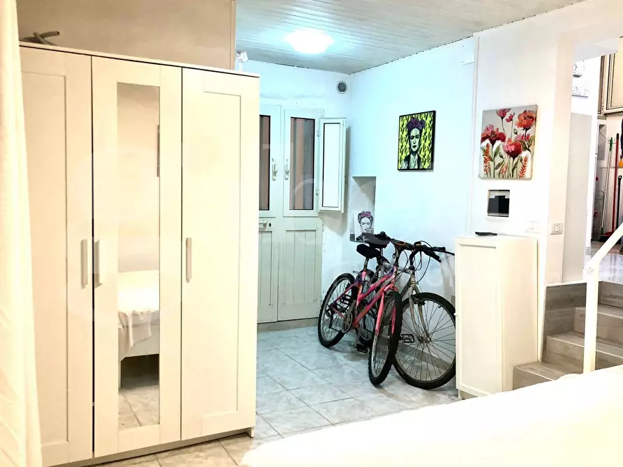 Immagine 8 di Palazzo in vendita  in Via Indipendenza, 352 a Gaeta