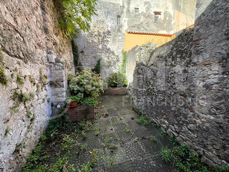 Immagine 28 di Appartamento in vendita  in Piazza S. Conca, 24 a Gaeta