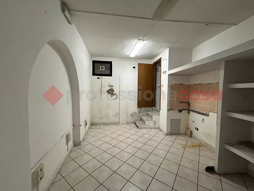 Immagine 3 di Negozio in vendita  in Piazza Guglielmo Marconi a Zagarolo