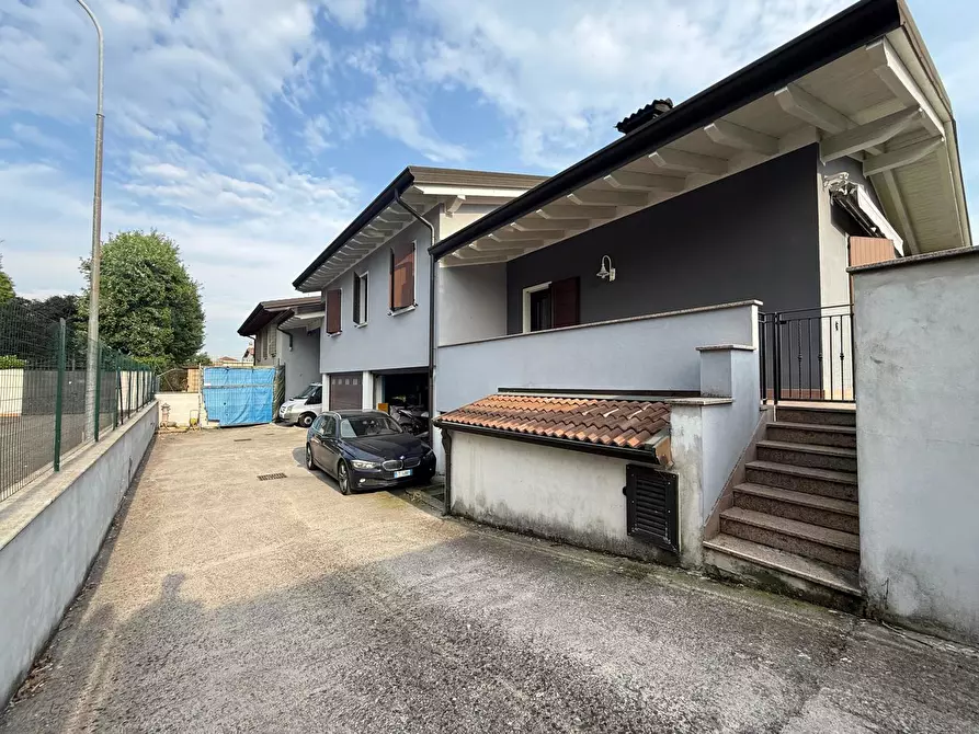 Immagine 7 di Villa in vendita  in Via C.A. DALLA CHIESA, 45 a Trenzano