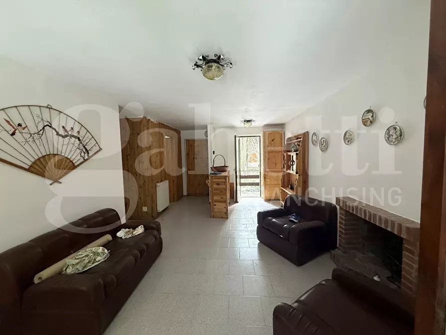 Immagine 6 di Villetta a schiera in vendita  in Via VILLAGGIO CUTURA, 1 a Taverna