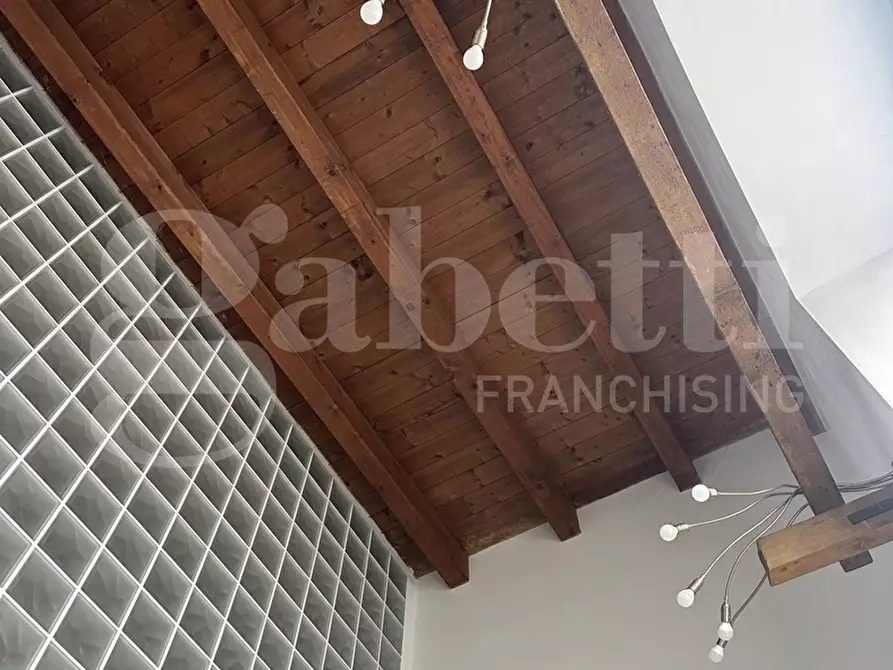 Immagine 4 di Attività commerciale in affitto  in Via Roma, 20 a Albese Con Cassano