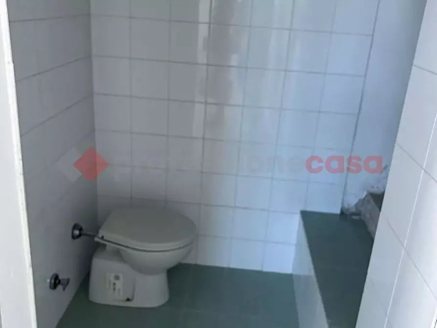 Immagine 8 di Laboratorio in affitto  in Via Pontebari a Spoleto