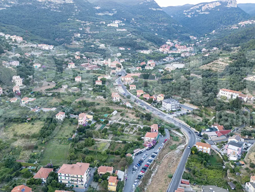 Immagine 10 di Appartamento in vendita  in Via Calvisio a Finale Ligure