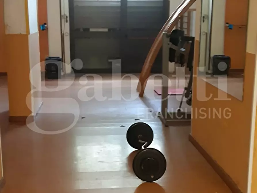 Immagine 2 di Magazzino in vendita  in Viale Dei Bizantini, 270 a Catanzaro