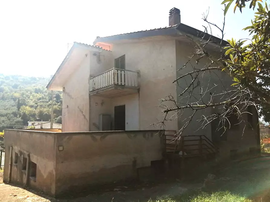 Immagine 2 di Villa in vendita  in Via Boccioni, 3 a Sezze