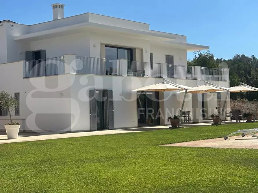 Immagine 1 di Villa in vendita  in Contrada SAN BENEDETTO, sn a Ostuni