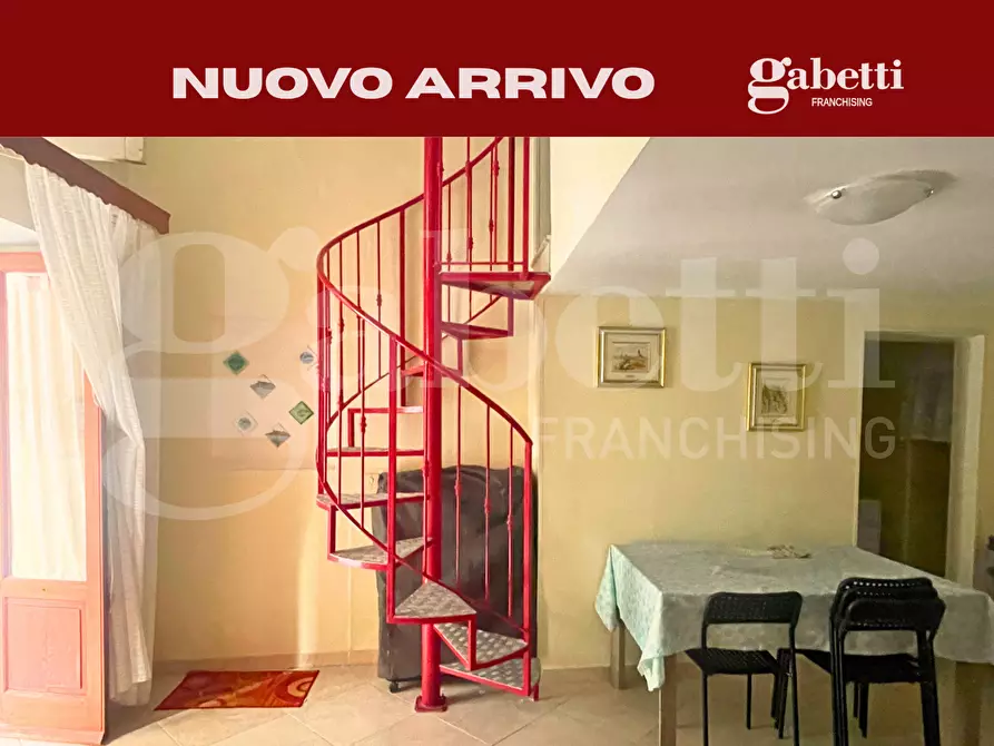 Immagine 1 di Appartamento in vendita  in Via Indipendenza, vico 13, 3 a Gaeta