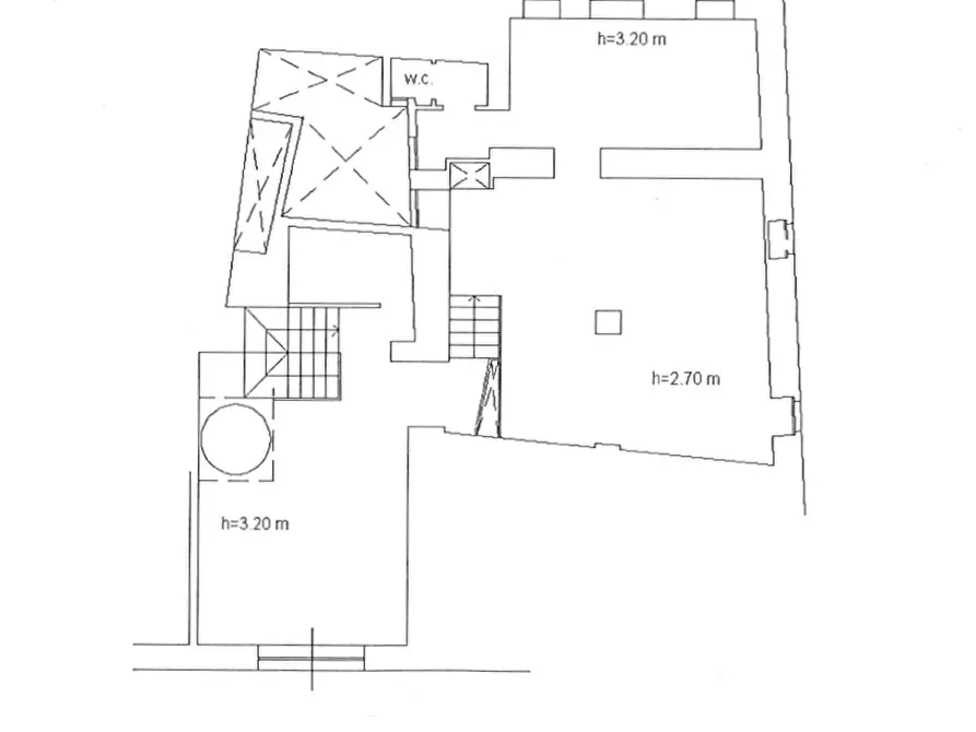 Immagine 12 di Negozio in vendita  in Via Guardabassi a Perugia
