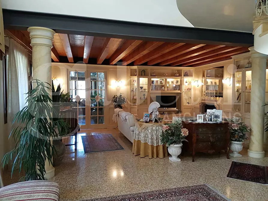Immagine 11 di Villa in vendita  in Via San Benedetto, 34/36 a Bressanvido