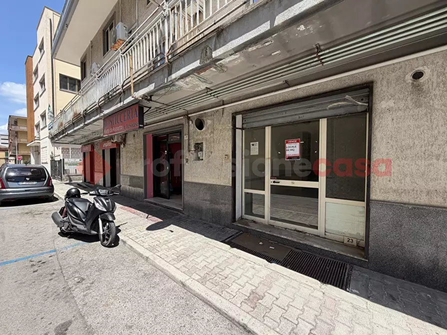 Immagine 2 di Negozio in vendita  in Via Lugnano, snc a Santa Maria Capua Vetere
