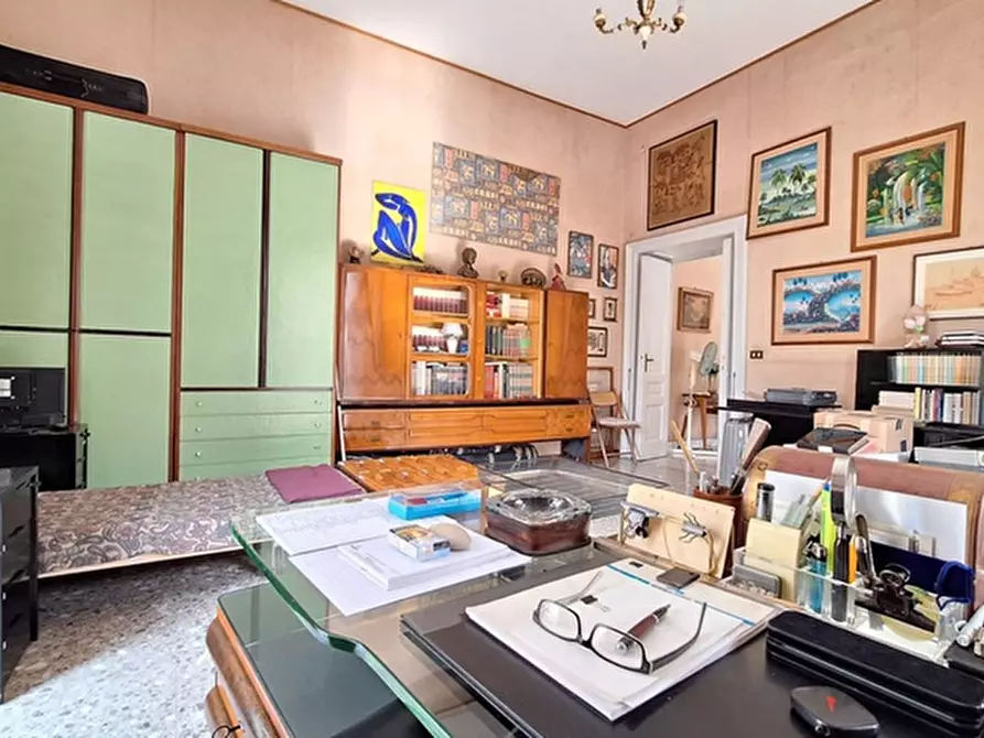 Immagine 21 di Appartamento in vendita  in Corso Umberto I a Napoli