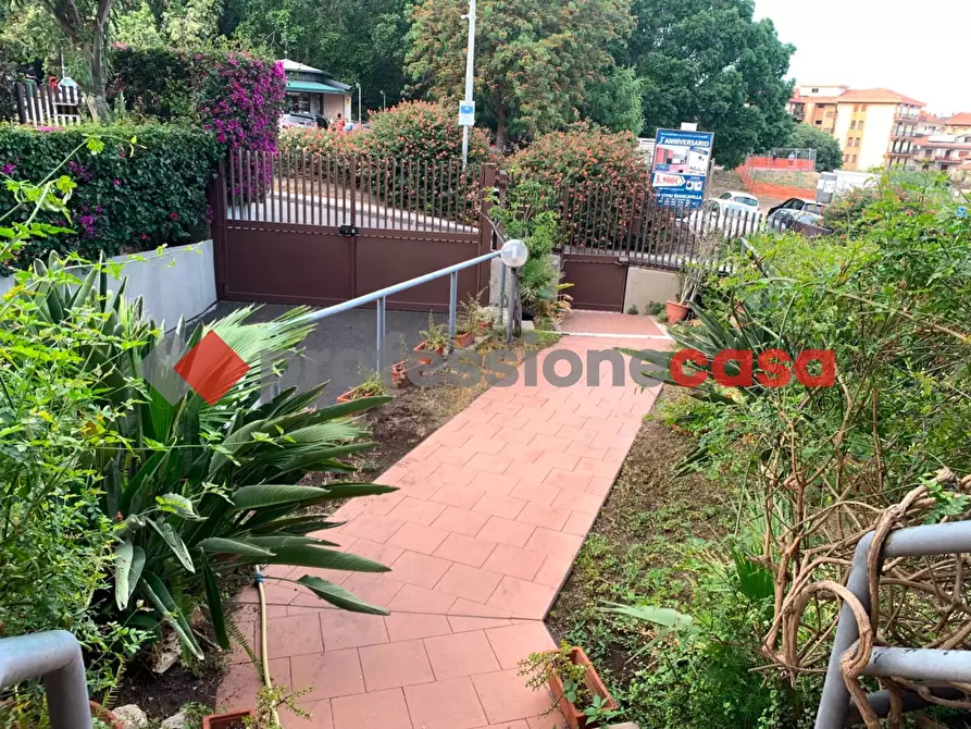 Immagine 44 di Villetta a schiera in affitto  in Via del Parco, 12 a Tremestieri Etneo