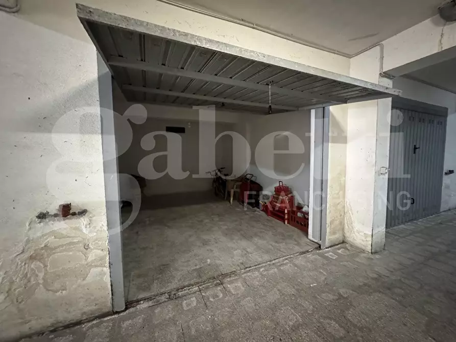 Immagine 1 di Box auto in vendita  in Via Madonna del Tindari, 12 a Villafranca Tirrena