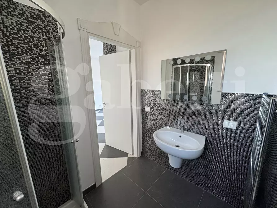 Immagine 8 di Appartamento in vendita  in Viale Giuseppe Grassi, 140 a Lecce