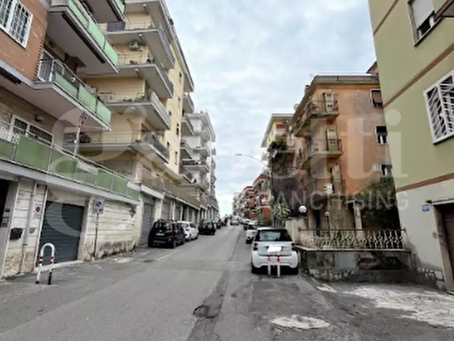 Immagine 38 di Appartamento in vendita  in Via Francesco Bulgarini a Tivoli