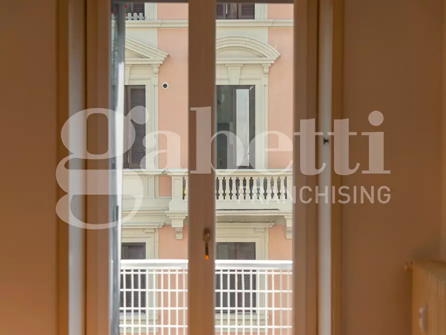 Immagine 1 di Appartamento in affitto  in Via Macedonio Melloni, 10 a Milano