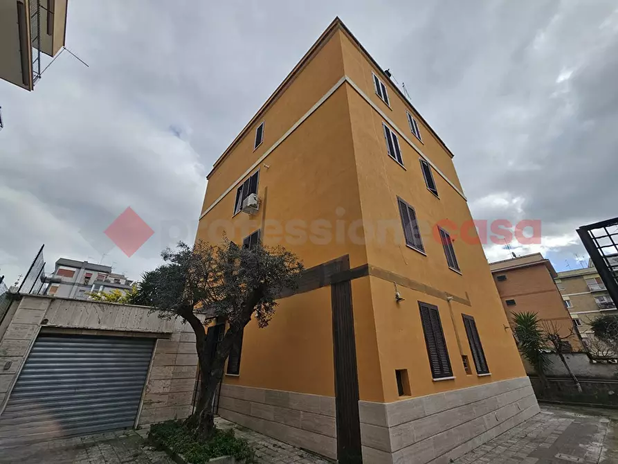 Immagine 2 di Appartamento in vendita  in Via Domenico Svampa, 22 a Roma