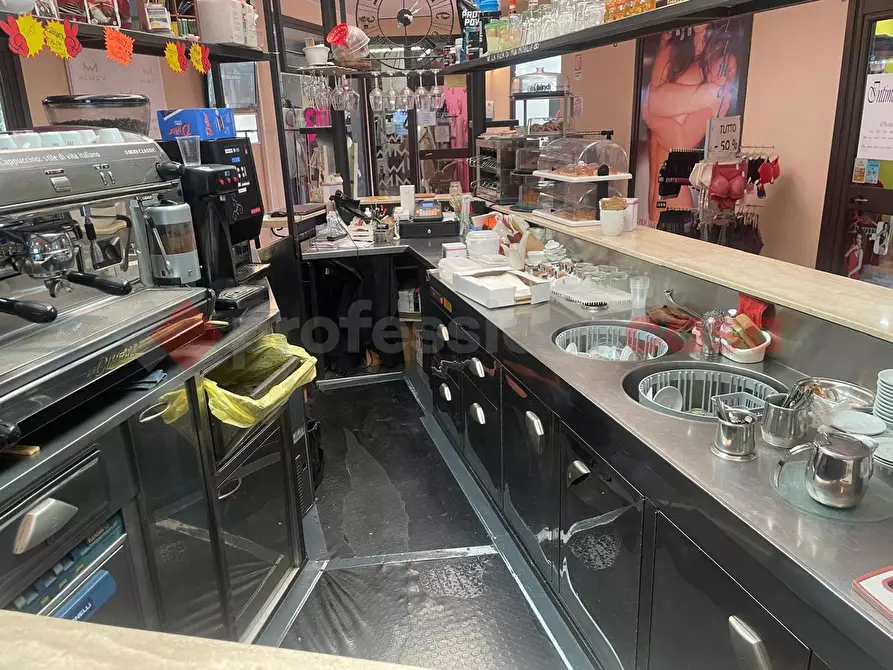 Immagine 11 di Bar / Ristorante in affitto  in Via Casilina km 62.700, snc a Anagni