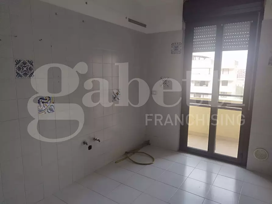 Immagine 13 di Appartamento in vendita  in Piazza SANDRO PERTINI, 5 a Taranto