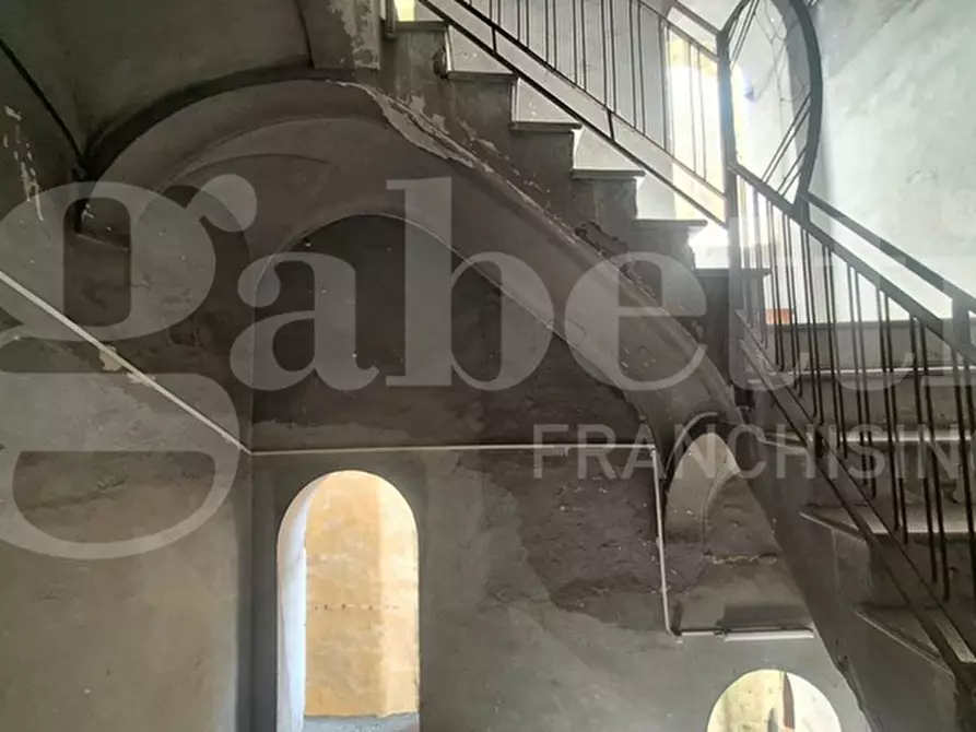 Immagine 6 di Appartamento in vendita  in Vico Pace ai tribunali a Napoli