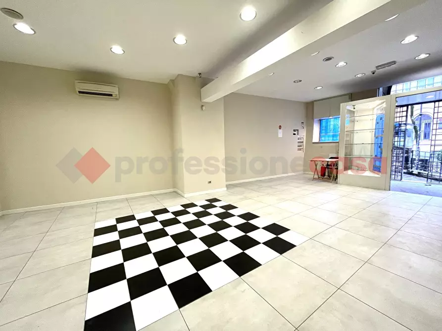 Immagine 8 di Negozio in affitto  in Via del Circo, 19 a Perugia