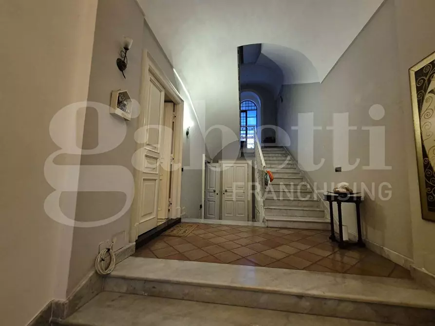 Immagine 12 di Palazzo in vendita  in Via Vesuvio a Torre Annunziata