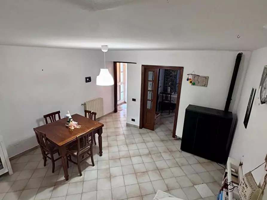 Immagine 9 di Appartamento in vendita  in Via BORGO DEL PONTE, 123 a Massa