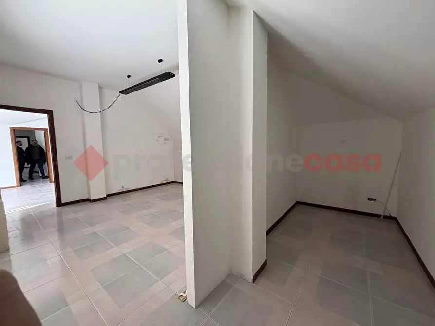 Immagine 11 di Ufficio in affitto  in Corso appio, 26 a Capua