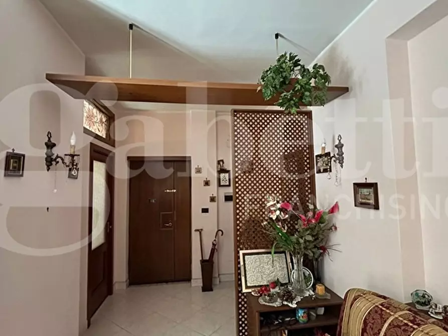 Immagine 4 di Appartamento in vendita  in Via Michele Guadagno a Napoli