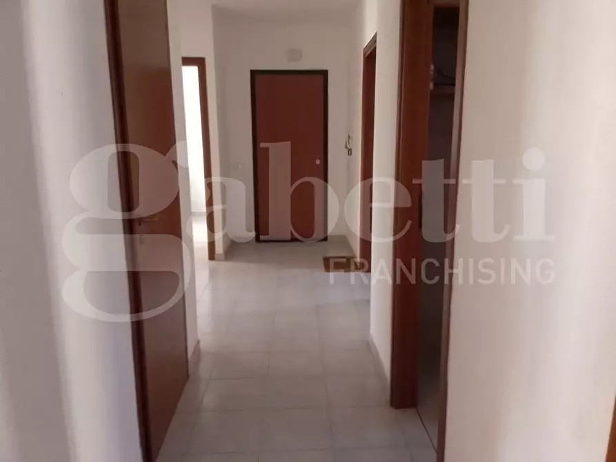 Immagine 7 di Appartamento in vendita  in Piazza G.B.TEDESCO, 14 a Taranto