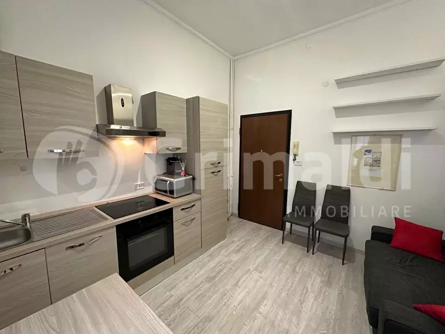 Immagine 13 di Appartamento in affitto  in Via Caccialepori, 13 a Milano