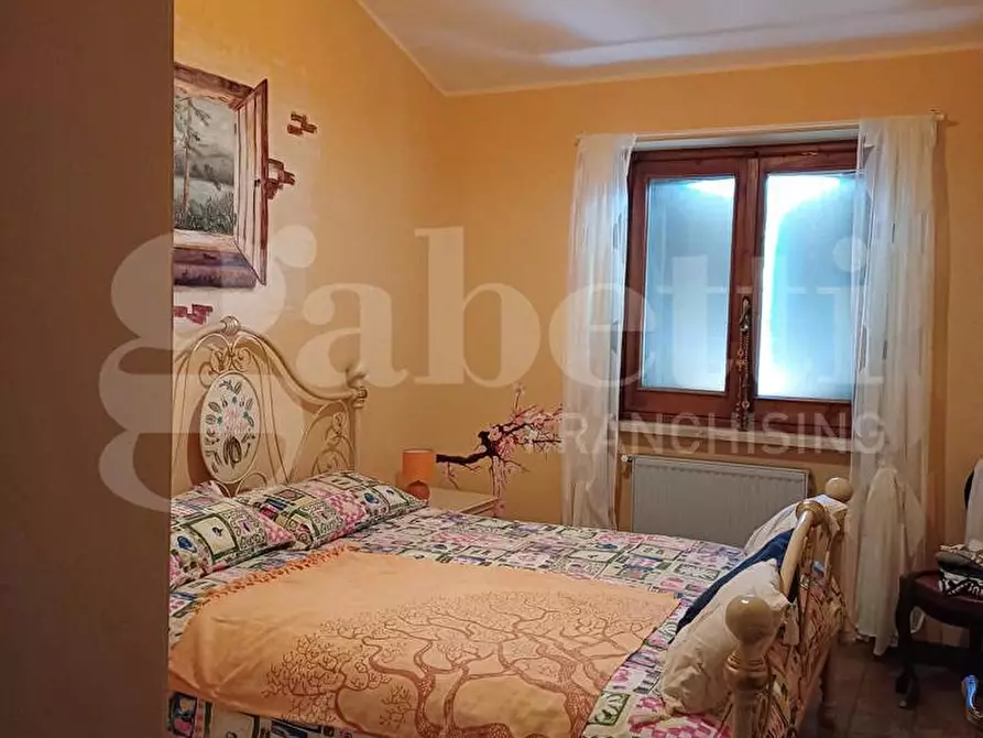 Immagine 22 di Villa in vendita  in Via SAN MARIA DEL MONTE, snc a Borbona